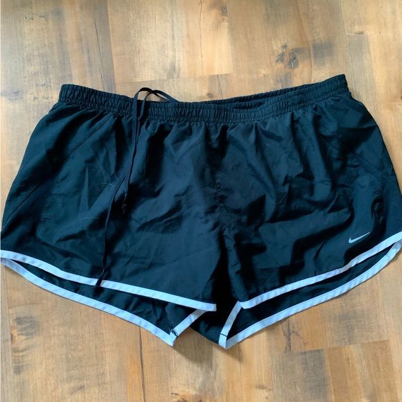 Black Nike shorts. - Picture 1 of 3